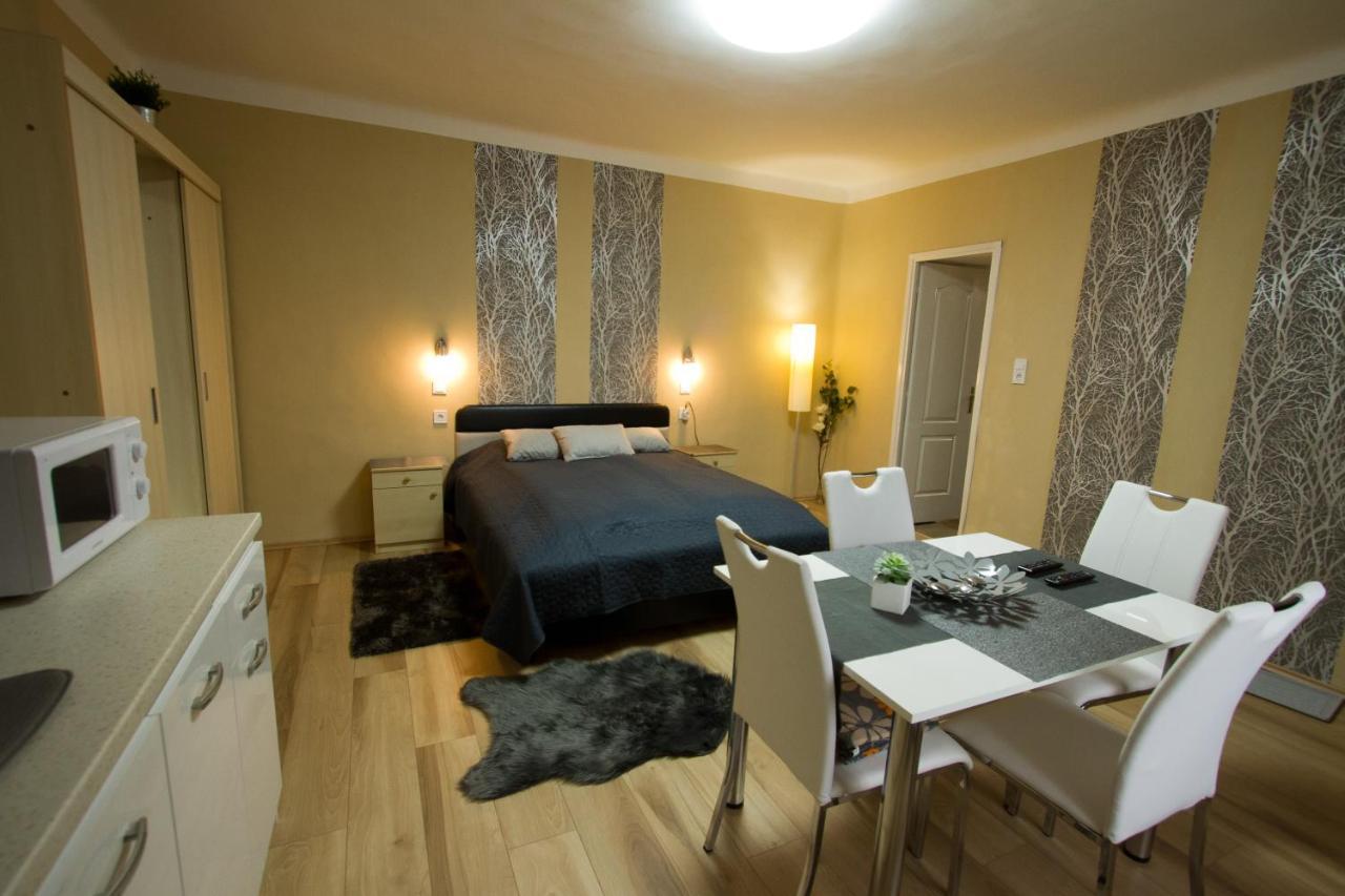 Angyal Apartman Cserkeszolo Exterior photo