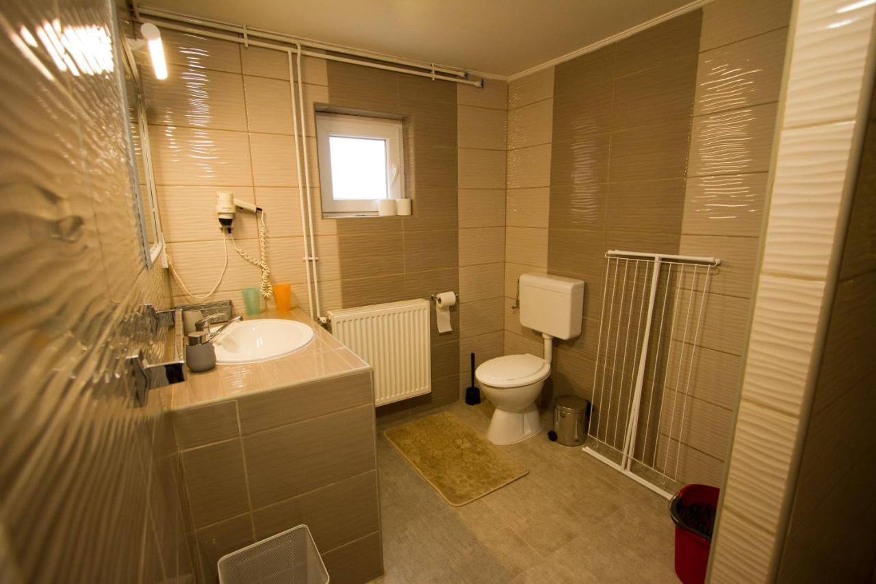 Angyal Apartman Cserkeszolo Exterior photo