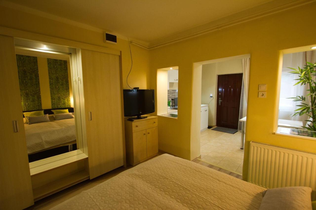 Angyal Apartman Cserkeszolo Exterior photo